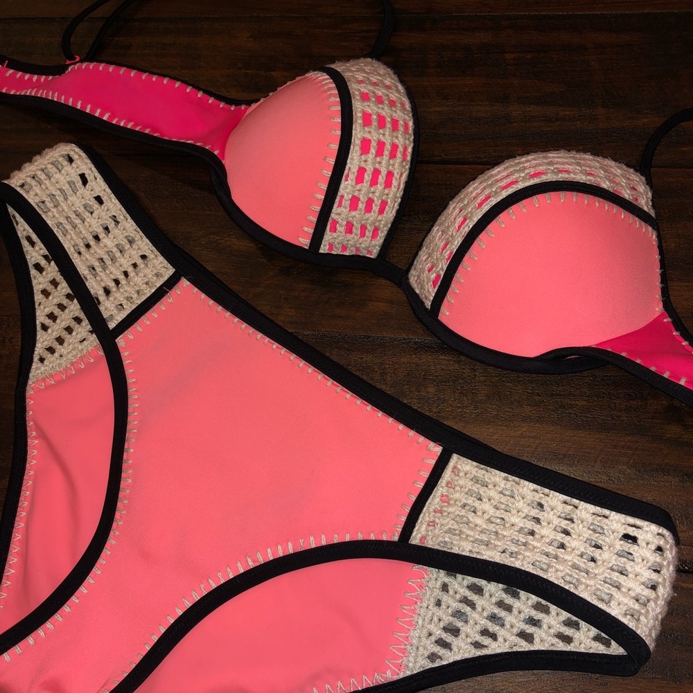 Victoria Secret bikini - Picture 4 of 8